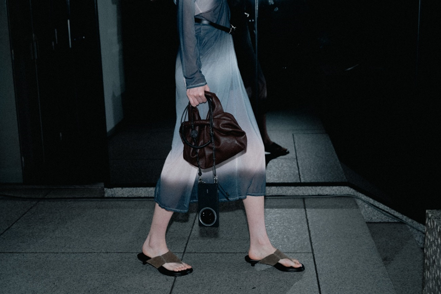 아뜰리에 드 루멘, 일본 브랜드 IHNN과의 협업 런웨이 컬렉션 공개 3-Image